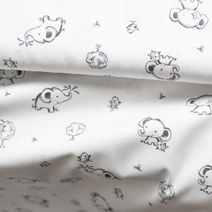 Bomullspoplin GOTS – Sockersöta elefanter – Vit, metervara