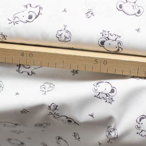 Bomullspoplin GOTS - Sockersöta elefanter - Vit, metervara